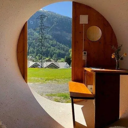 Mit Restaurant & Sportarena Кемпінг *