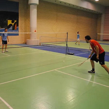 Mit Restaurant & Sportarena