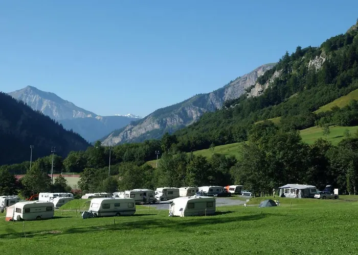 Camping Mit Restaurant & Sportarena *