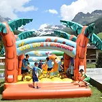 캠프장 Mit Restaurant & Sportarena 로이커바드